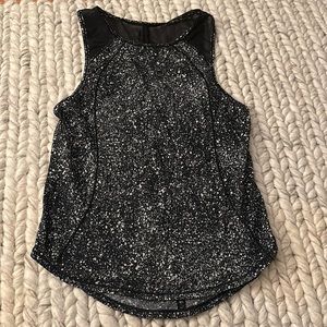 Lululemon tank top